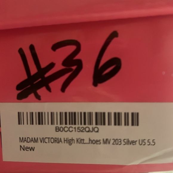 MADAM VICTORIA Women's Slingback Buckle Kitten Chunky Heels | Size 5.5 | NEW!🩶 - Picture 5 of 6